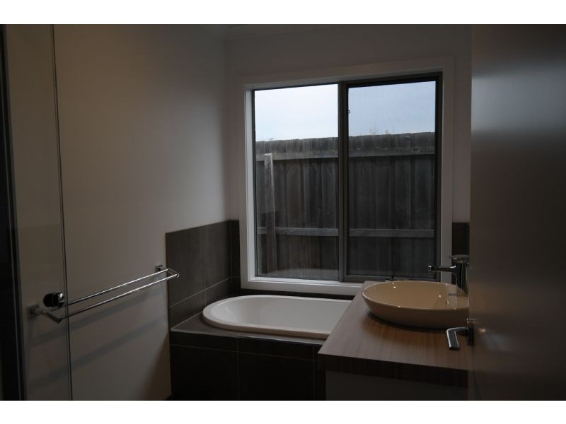 6 Johnson Street, Belmont VIC 3216