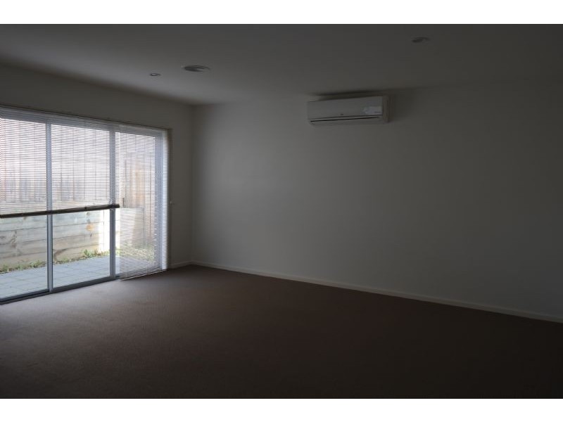 12/5 Peter Street, Grovedale VIC 3216