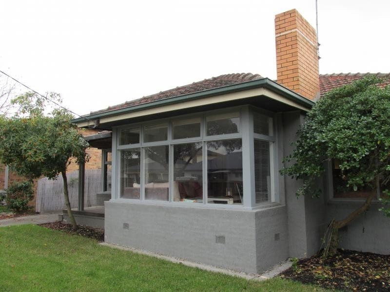 4 Tasman Avenue, Belmont VIC 3216