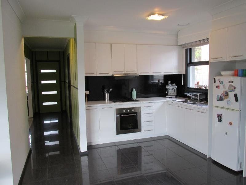 4 Tasman Avenue, Belmont VIC 3216