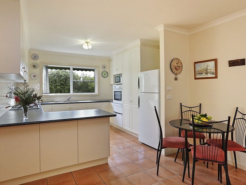 1 Jean Place, Grovedale VIC 3216