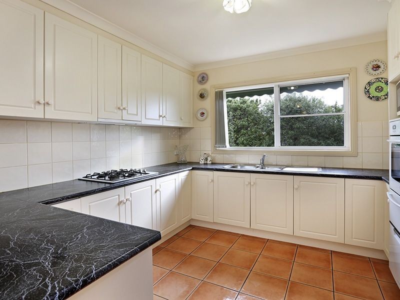 1 Jean Place, Grovedale VIC 3216