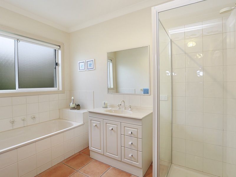 1 Jean Place, Grovedale VIC 3216