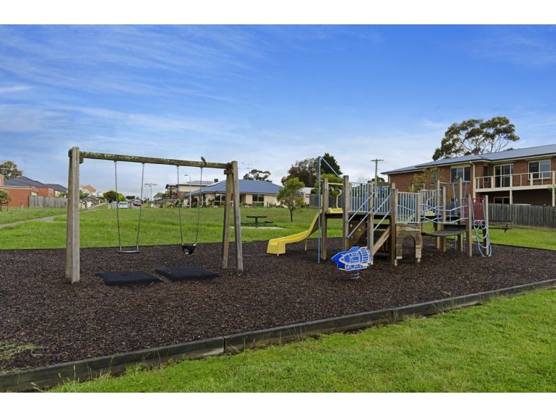 7 Somerset Court, Leopold VIC 3224