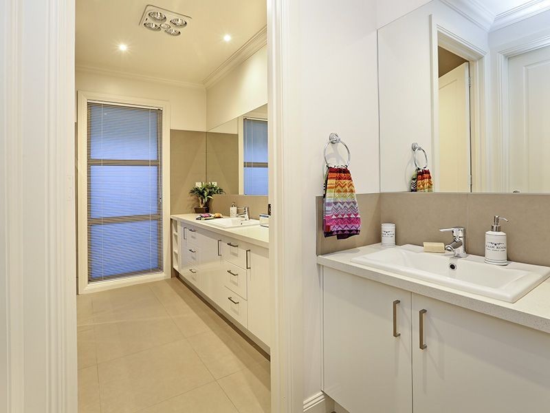 28-30 Grantham Drive, Highton VIC 3216