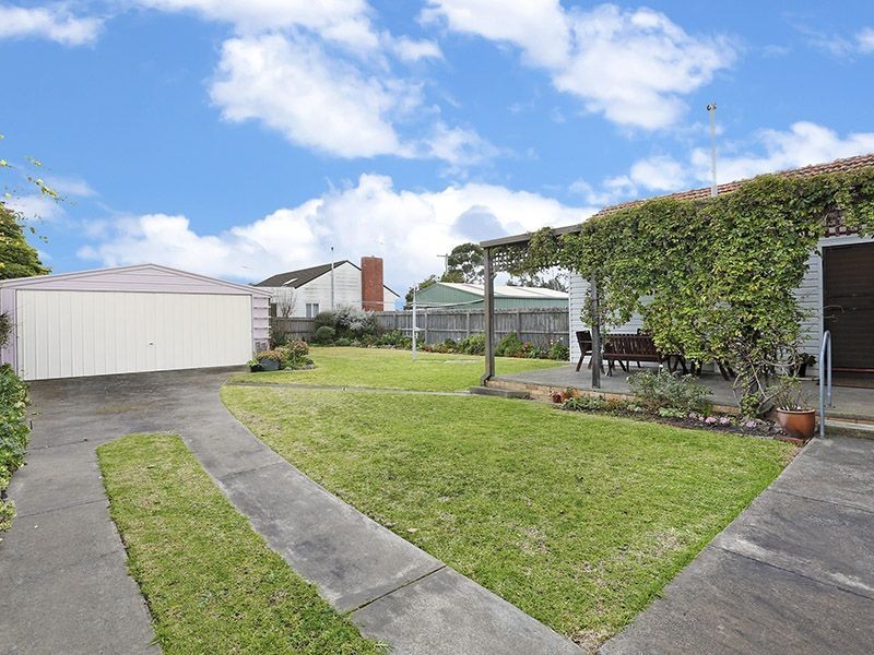 20 Laura Avenue, Belmont VIC 3216