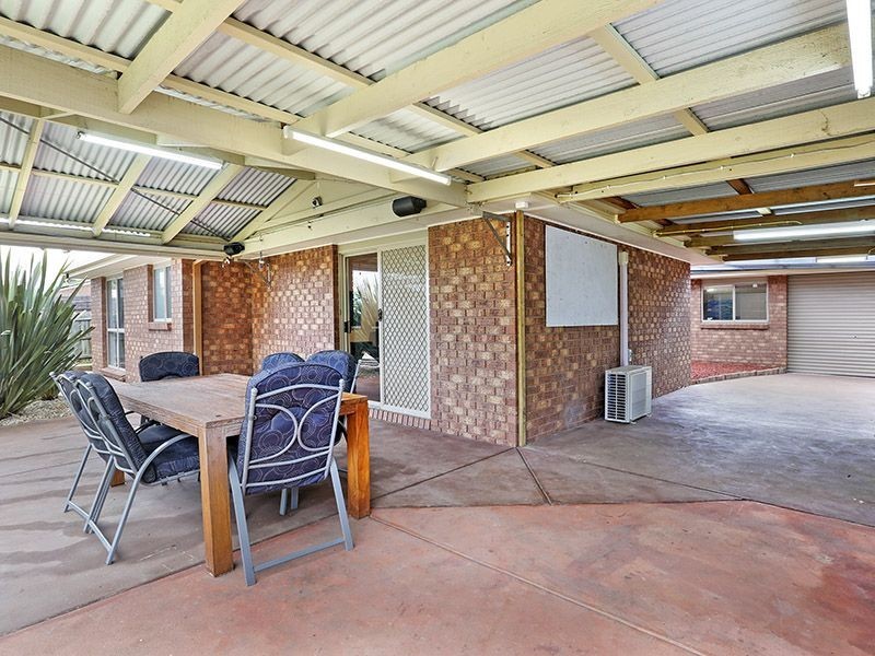 2 McQuinn Close, Lovely Banks VIC 3221