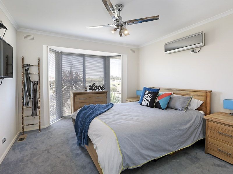 64 Porter Avenue, Highton VIC 3216