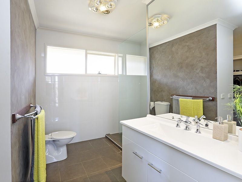 64 Porter Avenue, Highton VIC 3216