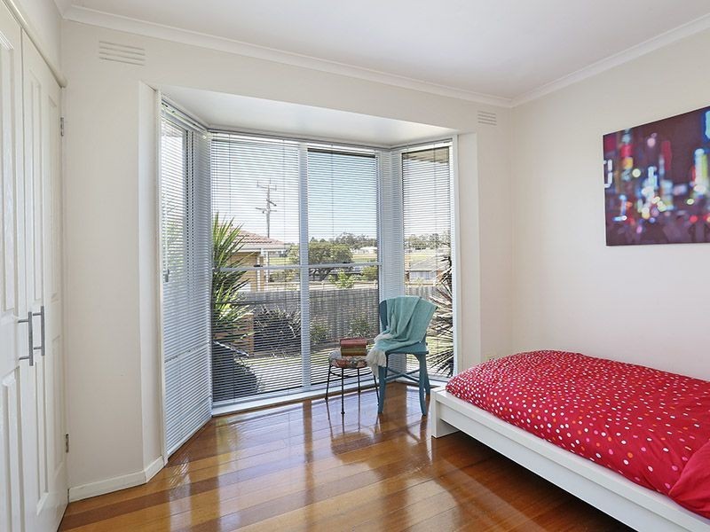 64 Porter Avenue, Highton VIC 3216