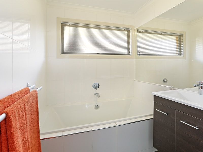 64 Porter Avenue, Highton VIC 3216