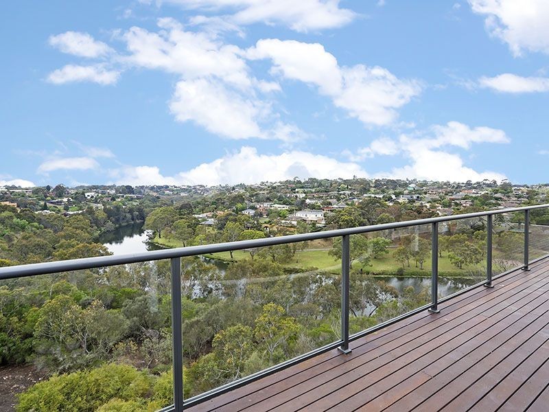 10 Pinnacle Close, Highton VIC 3216