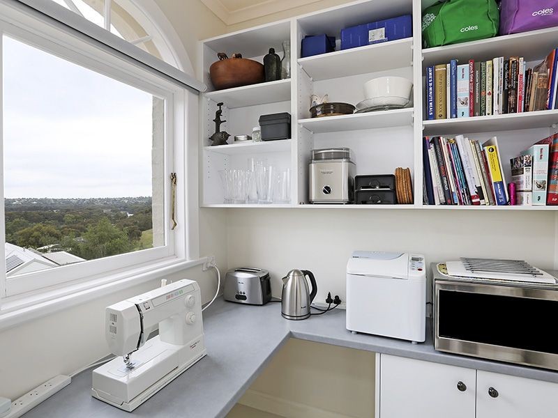 10 Pinnacle Close, Highton VIC 3216