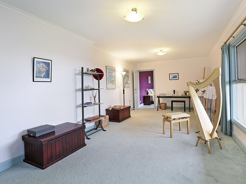 10 Pinnacle Close, Highton VIC 3216