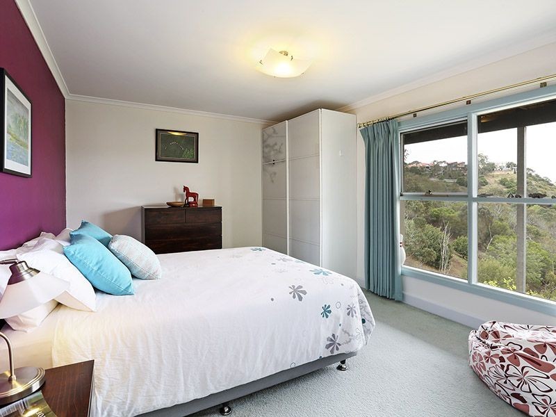 10 Pinnacle Close, Highton VIC 3216