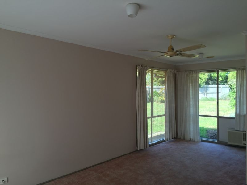 30 Schmitt Court, Whittington VIC 3219