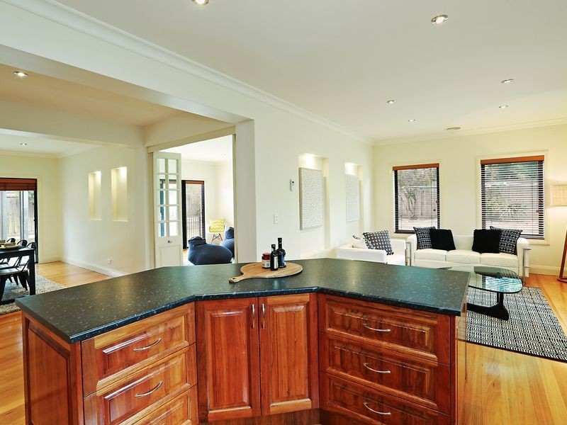 12 Cobb Court, Highton VIC 3216