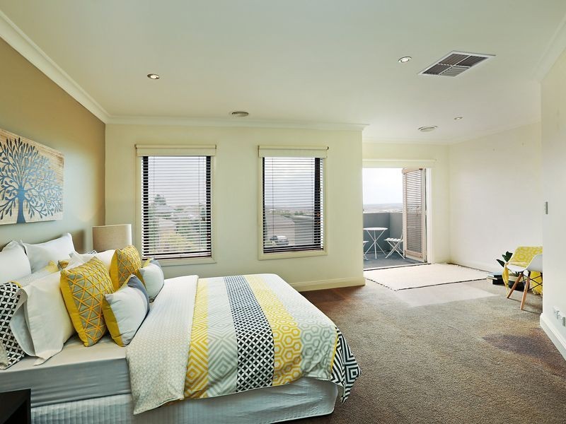 12 Cobb Court, Highton VIC 3216