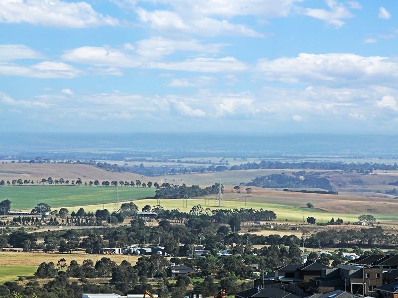 12 Cobb Court, Highton VIC 3216