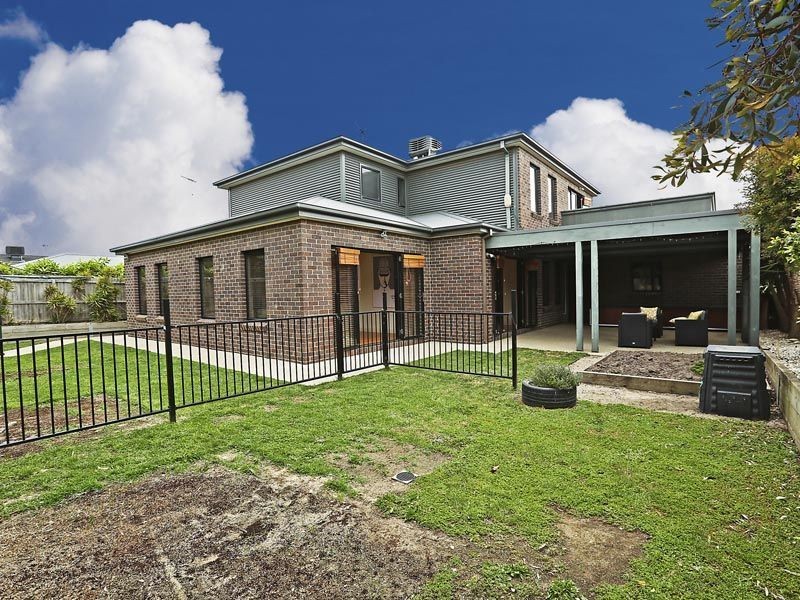 12 Cobb Court, Highton VIC 3216