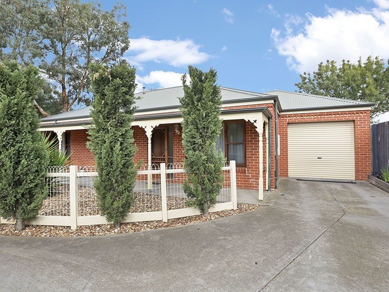 2/2 Glengate Street, Hamlyn Heights VIC 3215