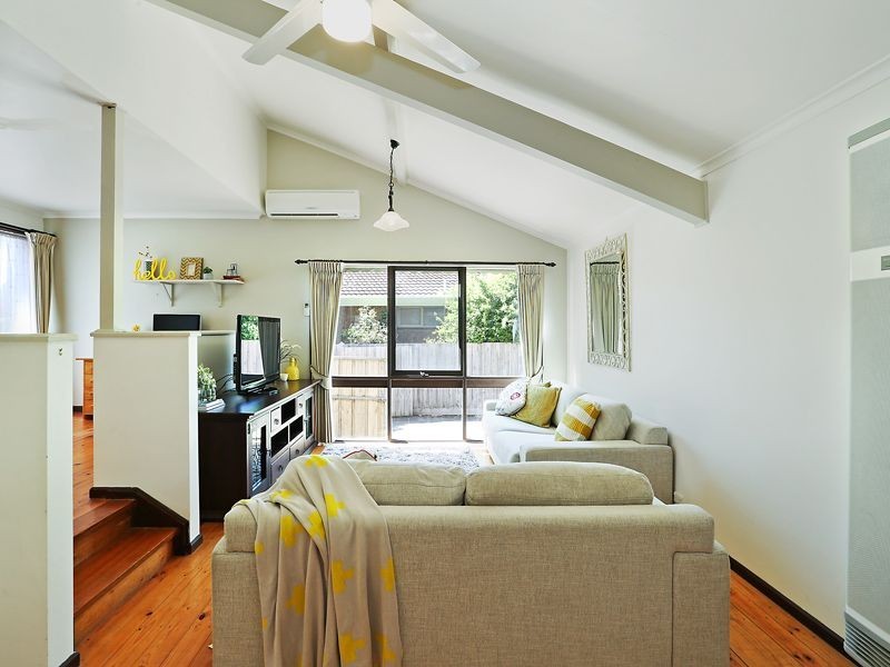 11 Fryers Road, Highton VIC 3216