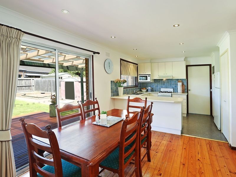 11 Fryers Road, Highton VIC 3216