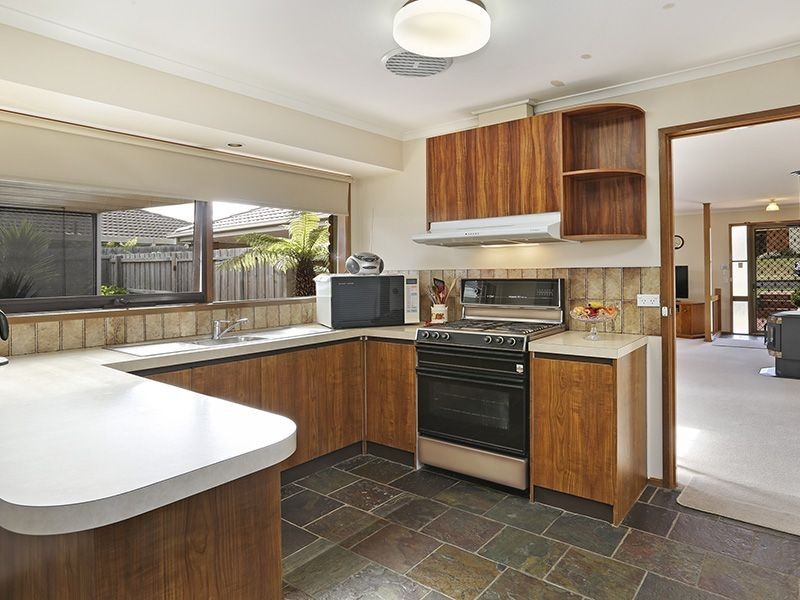 5 Villea Avenue, Grovedale VIC 3216