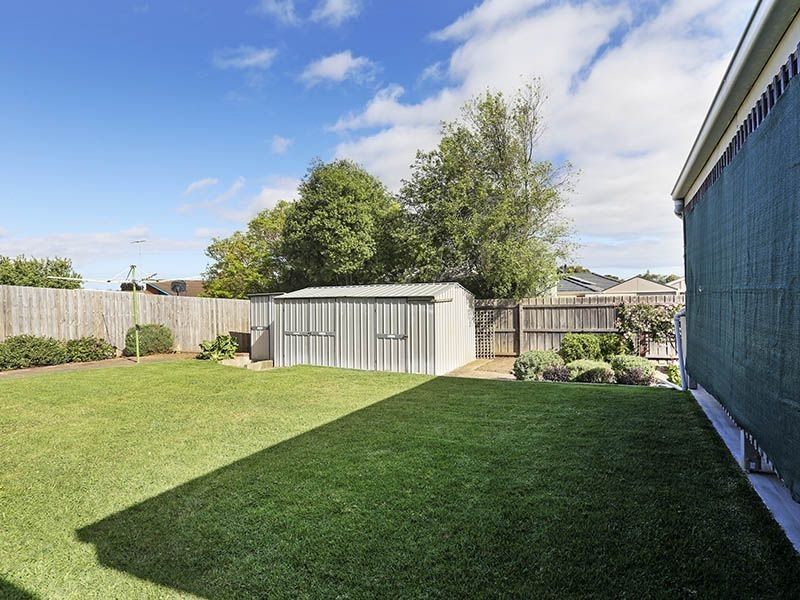 5 Villea Avenue, Grovedale VIC 3216