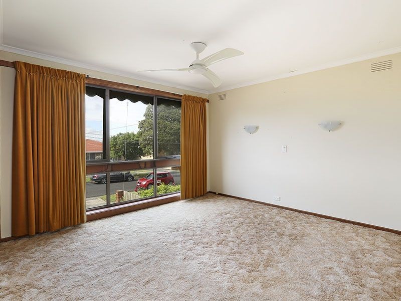 35 Neil Street, Bell Post Hill VIC 3215