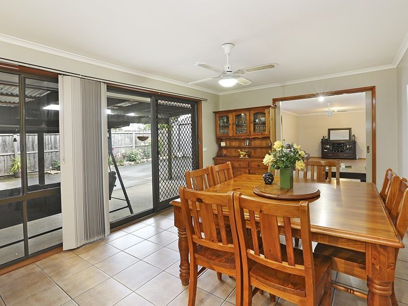 9 Cernan Court, Whittington VIC 3219