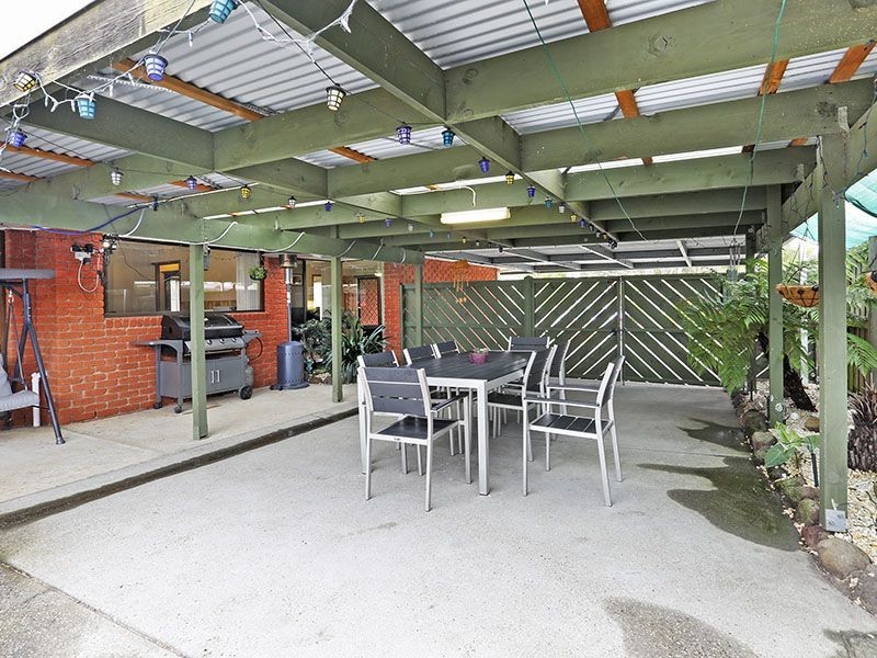 9 Cernan Court, Whittington VIC 3219