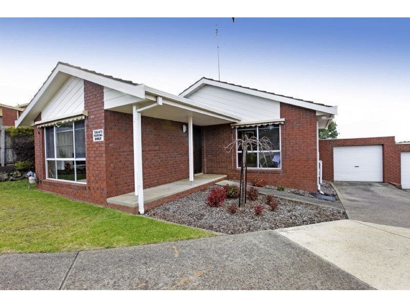 1/8 Friesian Court, Belmont VIC 3216