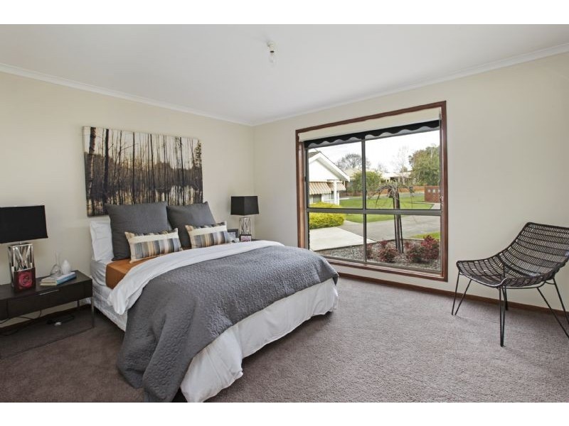 1/8 Friesian Court, Belmont VIC 3216