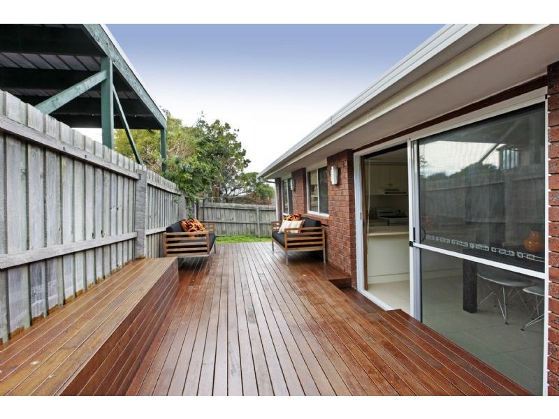 1/8 Friesian Court, Belmont VIC 3216