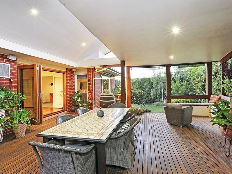 2 Sandtoft Court, Highton VIC 3216