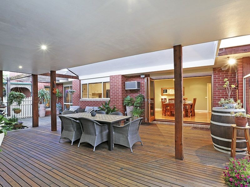 2 Sandtoft Court, Highton VIC 3216