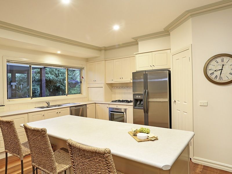 2 Sandtoft Court, Highton VIC 3216