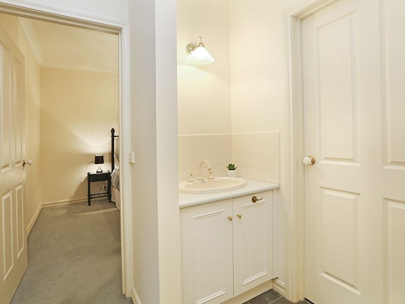 2 Sandtoft Court, Highton VIC 3216