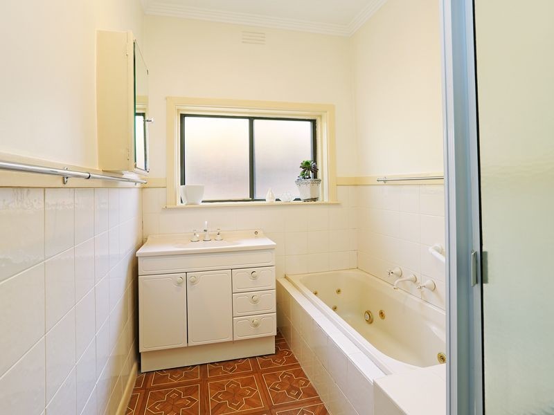 58 Calder Street, Manifold Heights VIC 3218