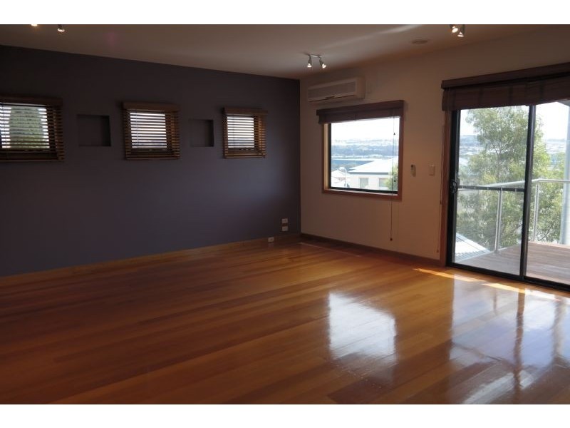 2 Muscat Place, Waurn Ponds VIC 3216