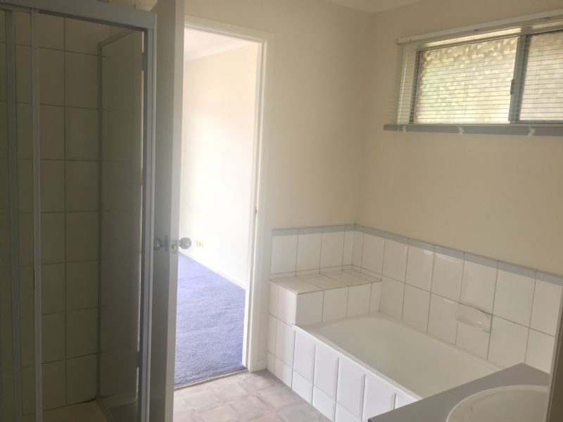 1/10 Greenville Drive, Grovedale VIC 3216