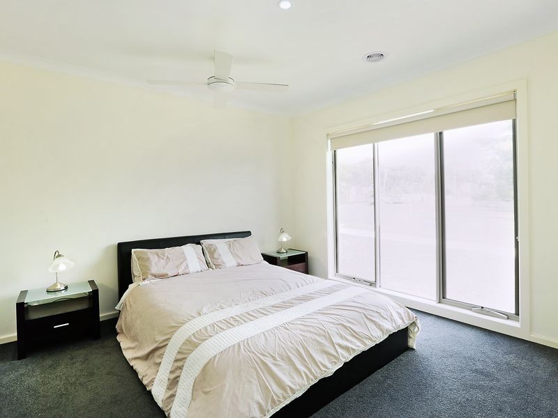 2 Crows Road, Belmont VIC 3216