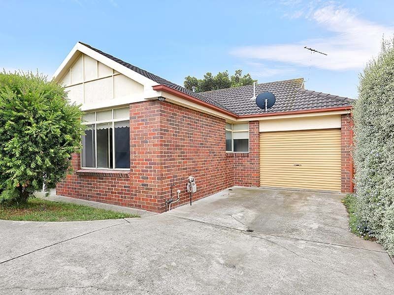 2/11 George Street, Belmont VIC 3216