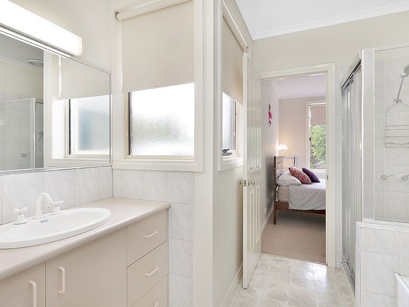 2/11 George Street, Belmont VIC 3216