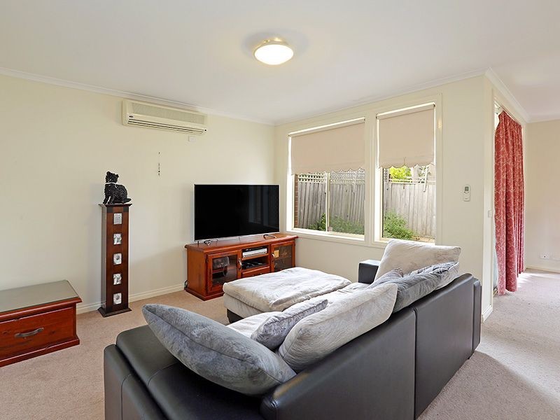 2/11 George Street, Belmont VIC 3216