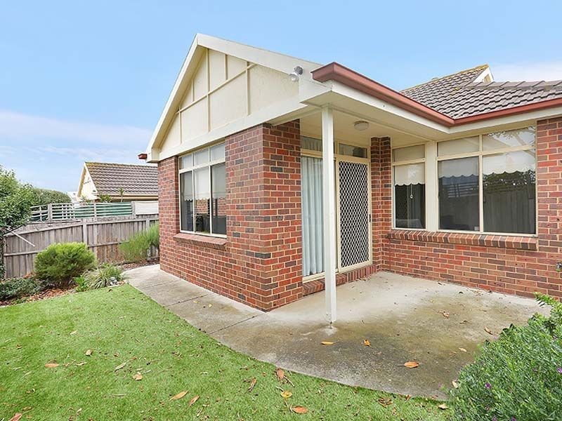 2/11 George Street, Belmont VIC 3216