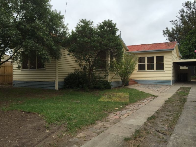 6 Lloyd Street, Belmont VIC 3216