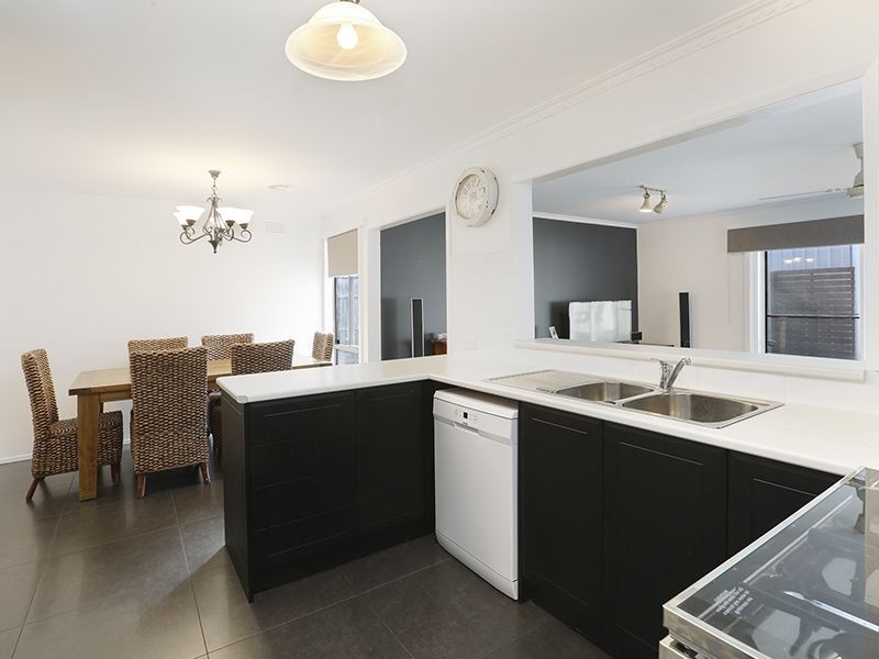 3 Crows Road, Belmont VIC 3216