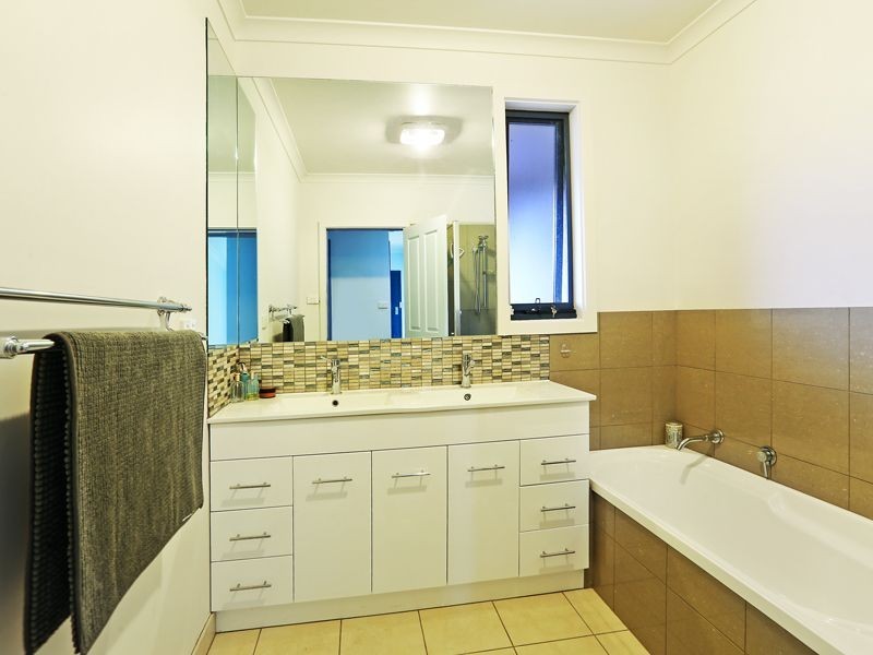 45 Moreton Bay Drive, Highton VIC 3216